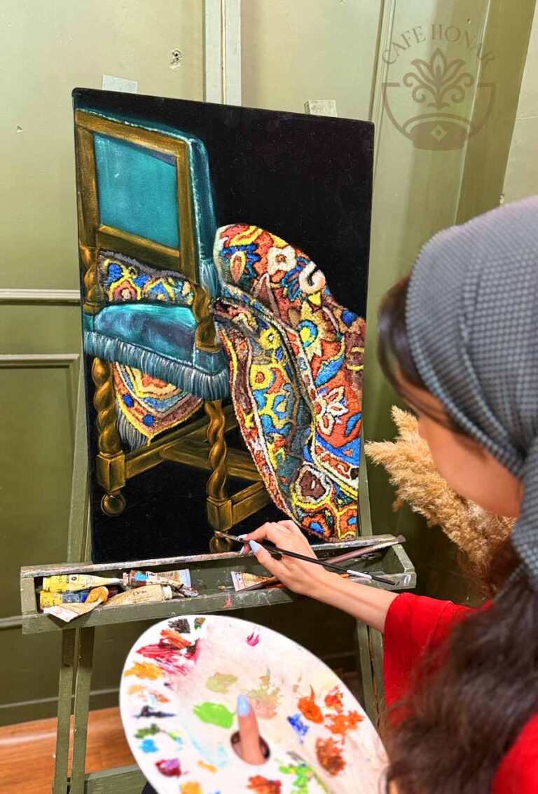 تابلو فرش اصیل ایرانی در کافه هنر کرج