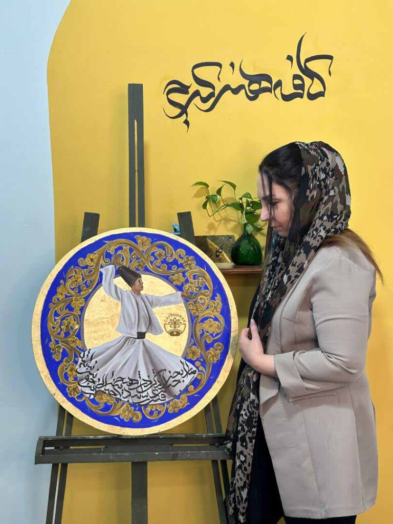 اولین اثر هنرجوی نقاشی روی سفال با کالیگرافی