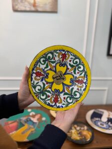 طرح سنتی نقاشی روی سفال و بشقاب سفالی